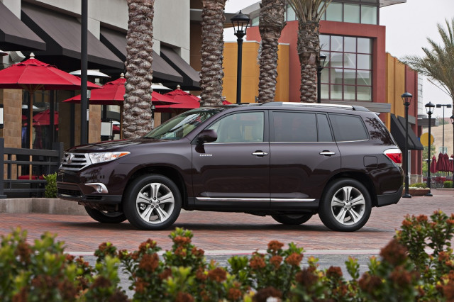 2013 Toyota Highlander-7.jpg